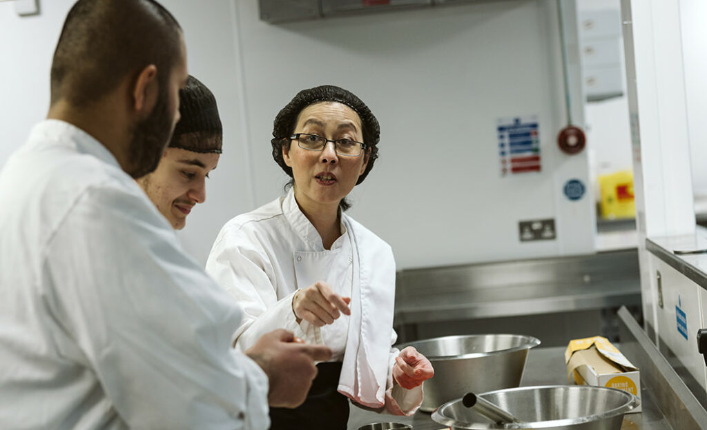 Chef Yee har instructing students